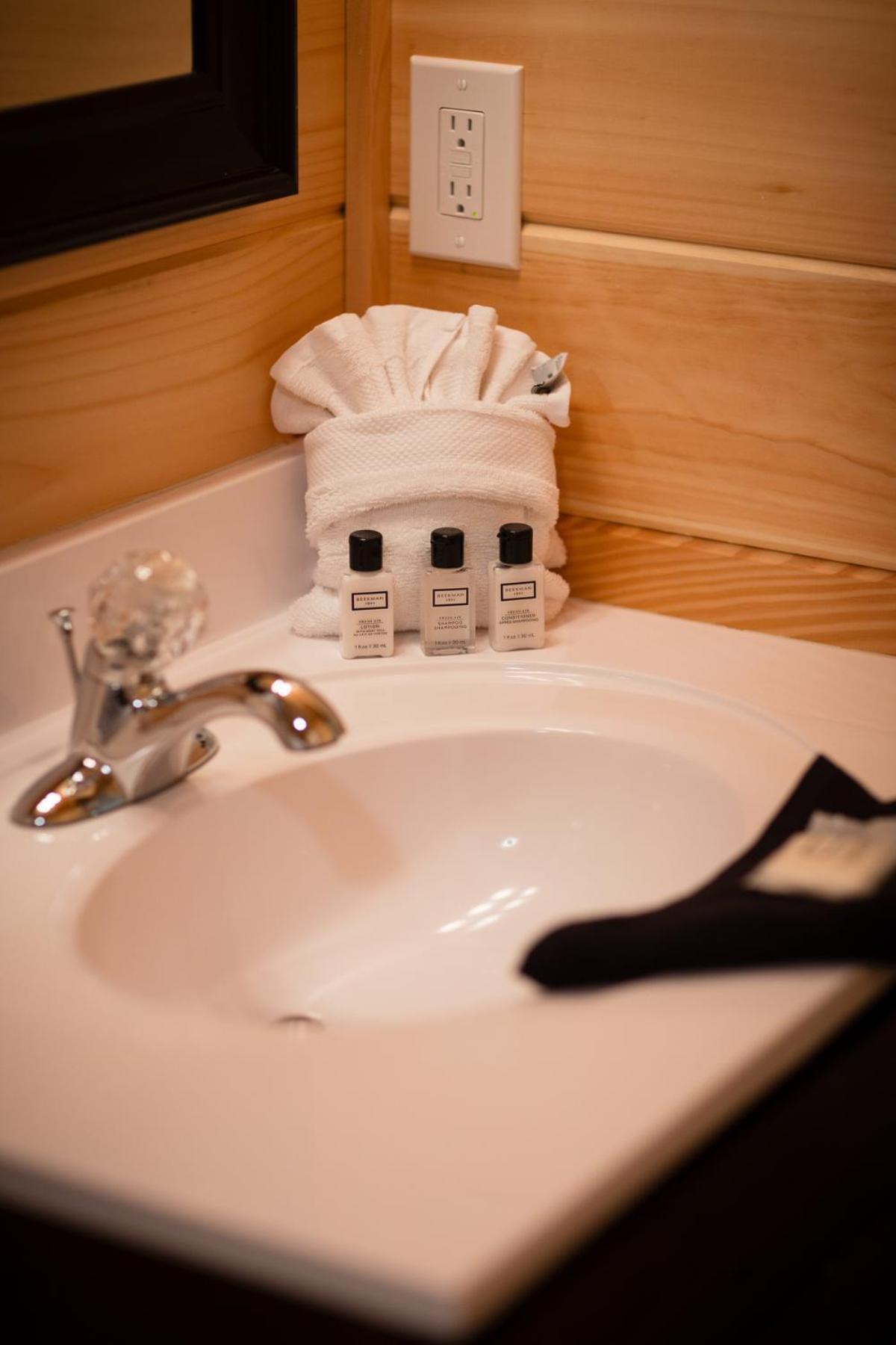 Bear Clubhouse Hot Tub, 1Mile From The Parkway, 900 In Free Tickets! Villa Pigeon Forge Exteriör bild