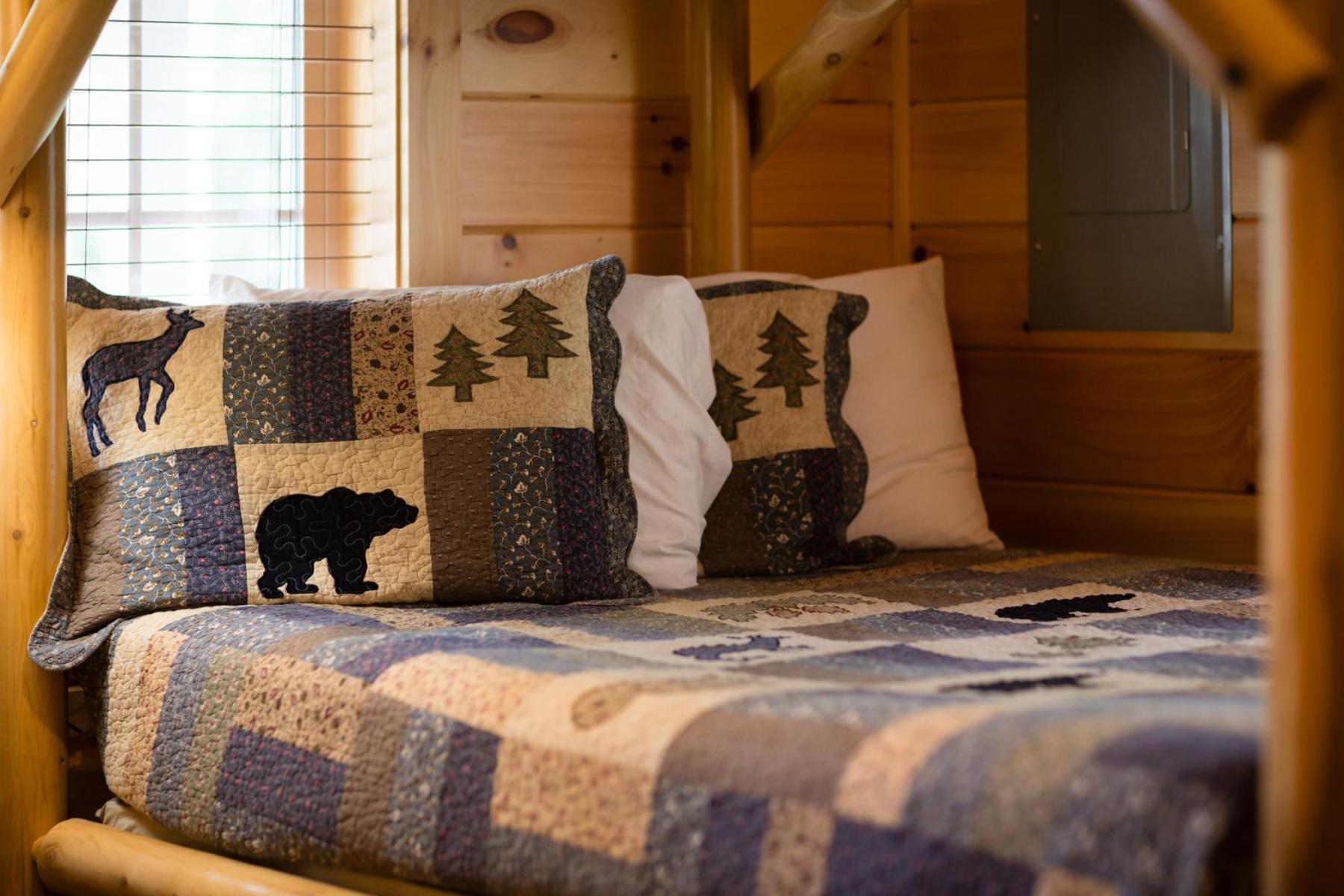 Bear Clubhouse Hot Tub, 1Mile From The Parkway, 900 In Free Tickets! Villa Pigeon Forge Exteriör bild