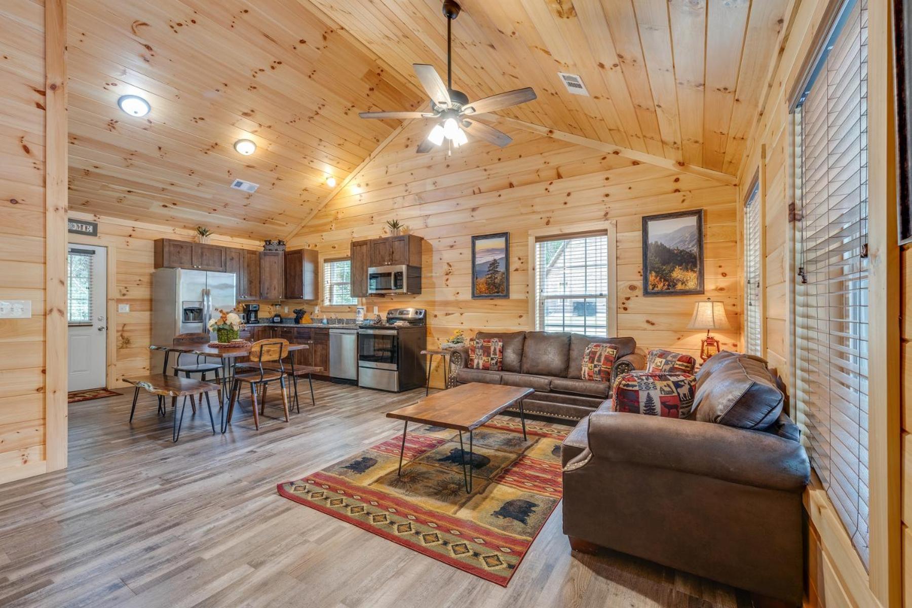 Bear Clubhouse Hot Tub, 1Mile From The Parkway, 900 In Free Tickets! Villa Pigeon Forge Exteriör bild